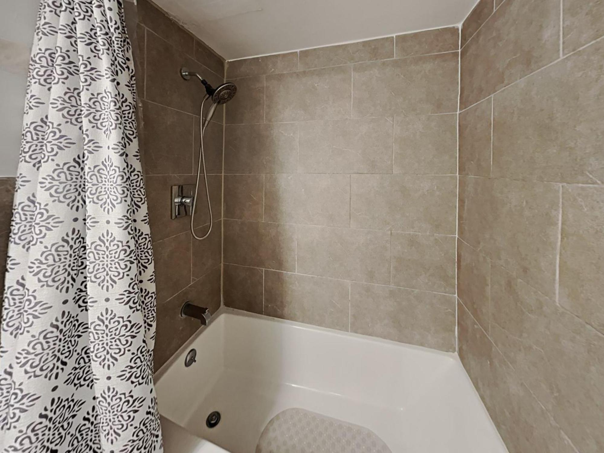 Private Rooms At Miami Centrally Located With Free Parking Esterno foto