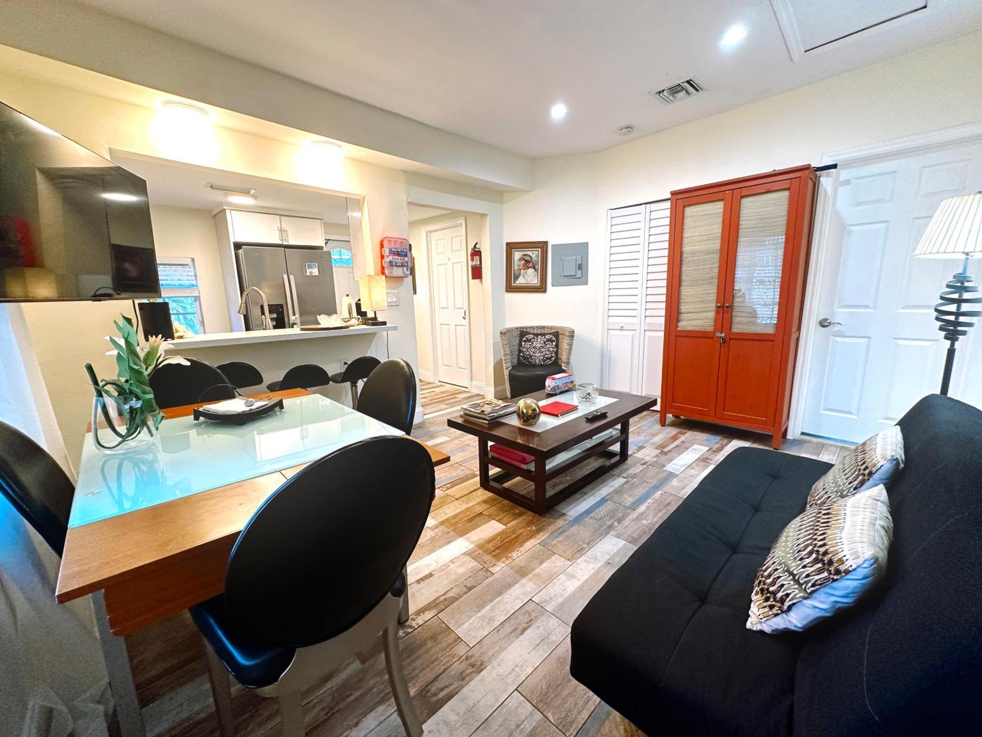 Private Rooms At Miami Centrally Located With Free Parking Esterno foto
