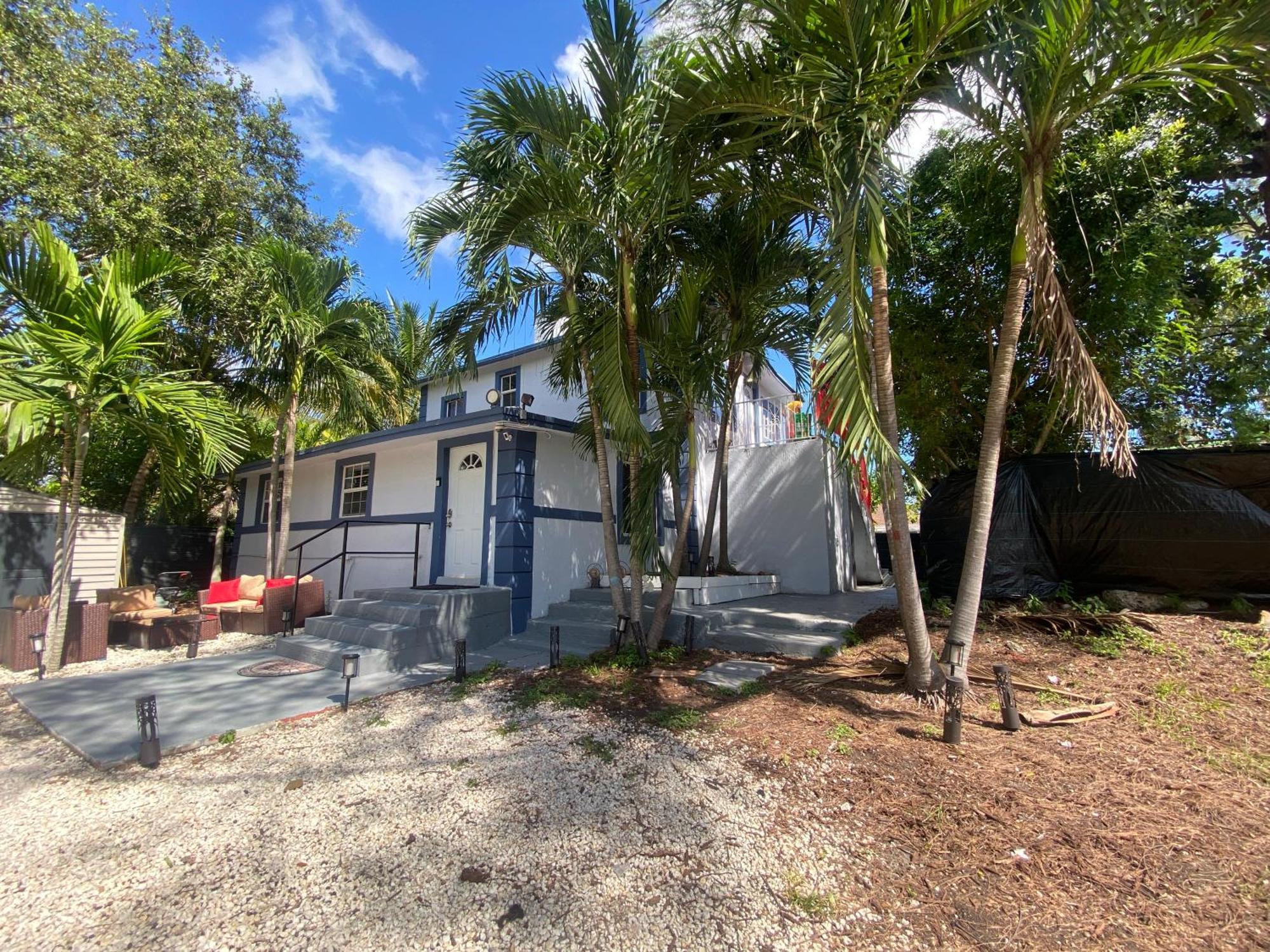 Private Rooms At Miami Centrally Located With Free Parking Esterno foto