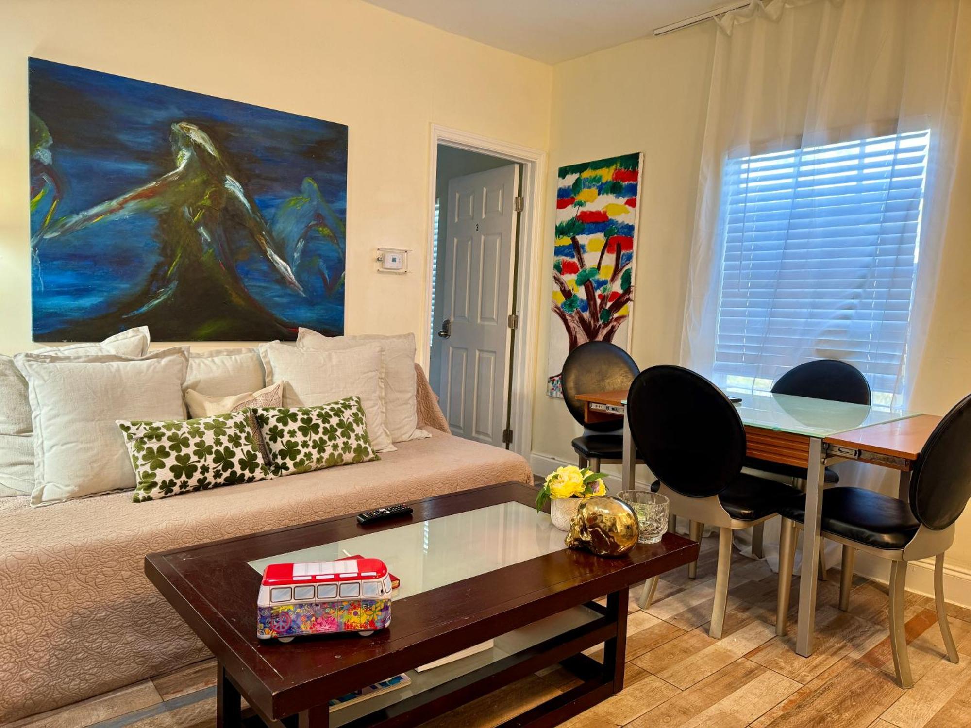 Private Rooms At Miami Centrally Located With Free Parking Esterno foto